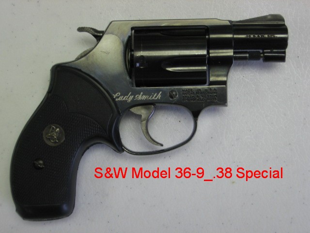 [Smith & Wesson .38 Special_Lady Smith_Model 36_9